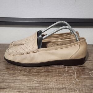SAS Savvy Women's Tri Pad Soft Leather Loafer Slip-On Shoes Size 9.5 Beige